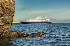 Nat Geo, Islander II at Santiago Island